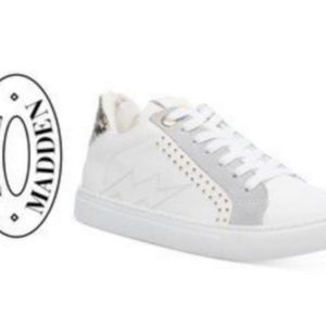 **NEW Size 10  - Women's Steve Madden shoes